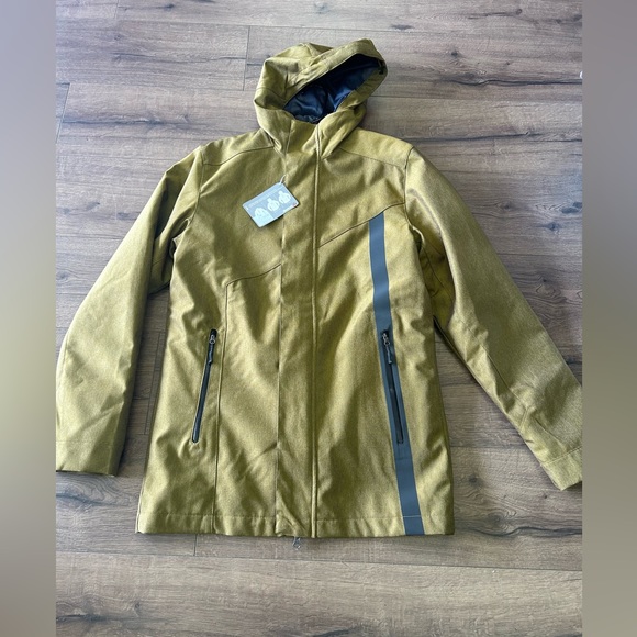 NWT REEBOK 3-1 TECH JACKET TO TACKLE WIND RAIN AND COLD IN SIZE SMALL MEN HOODED - Picture 3 of 12
